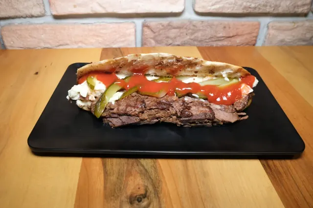 Kavurmalı Sandviç