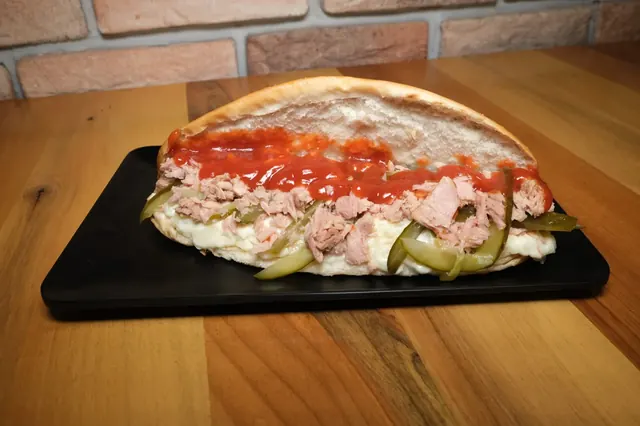 Ton Balıklı Sandviç